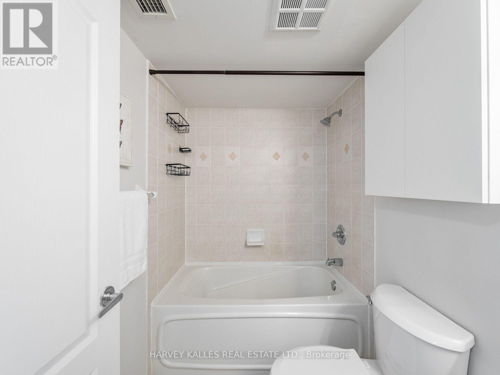 1814 - 17 BARBERRY PLACE Unit: 1814