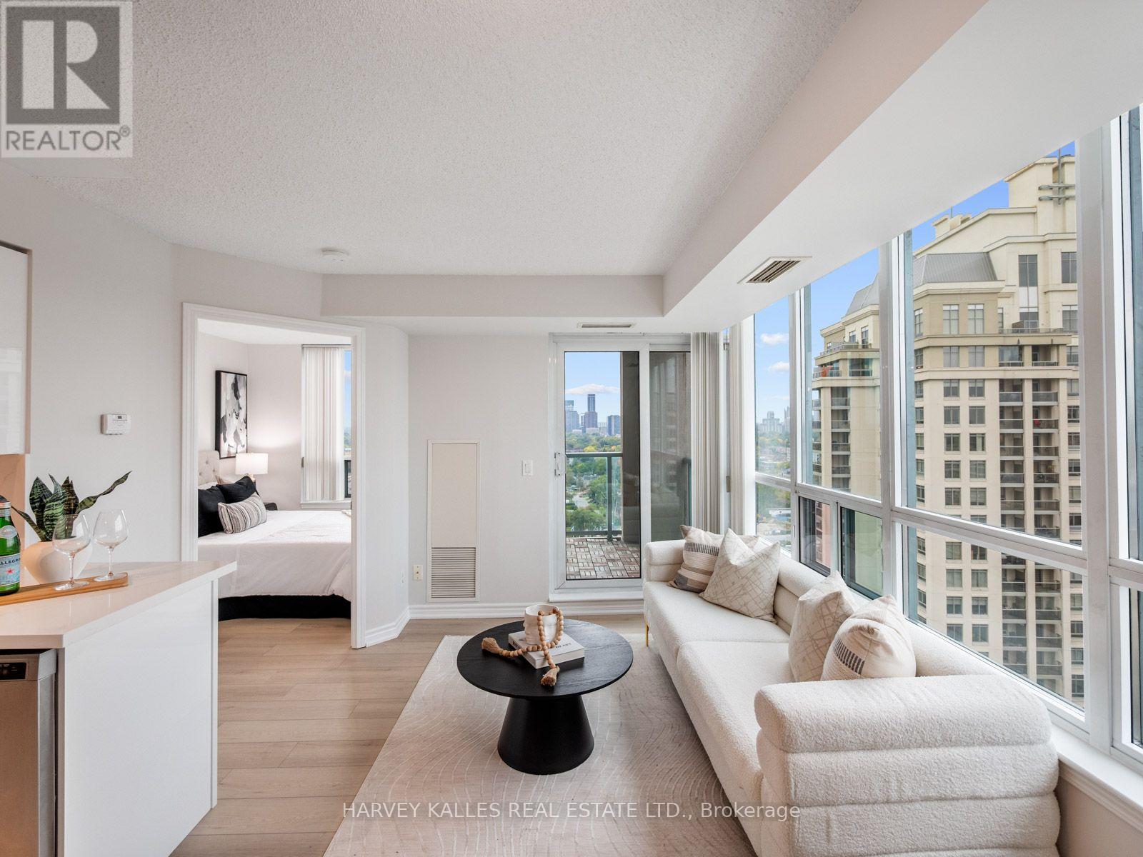 1814 - 17 BARBERRY PLACE Unit: 1814