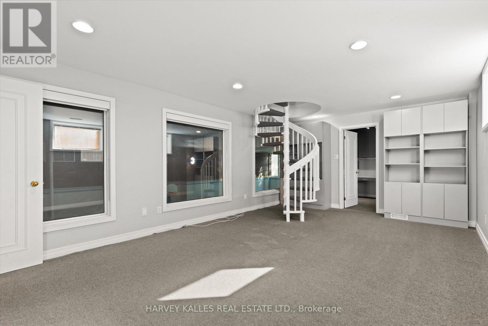 111 LAURELCREST AVENUE