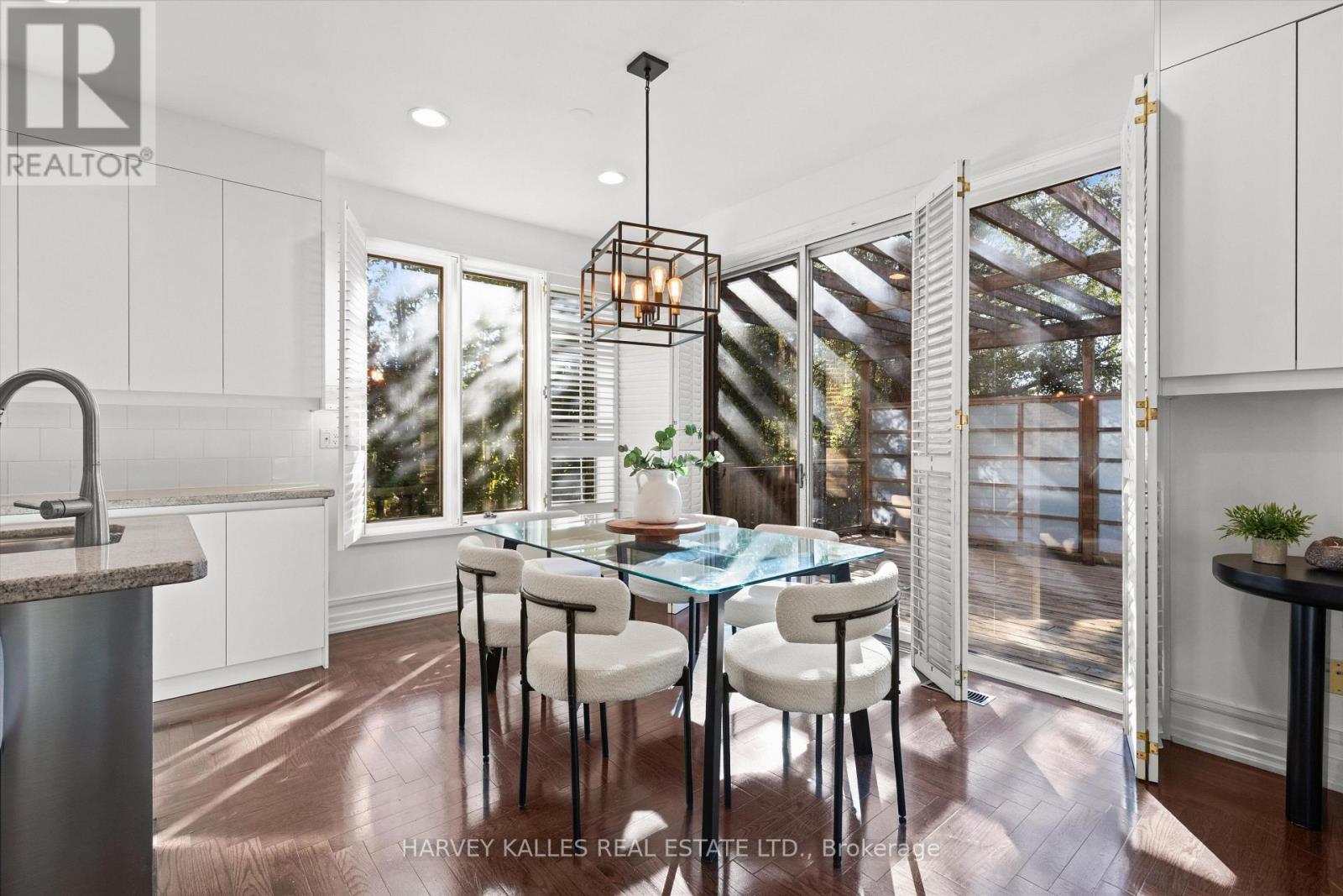 111 LAURELCREST AVENUE