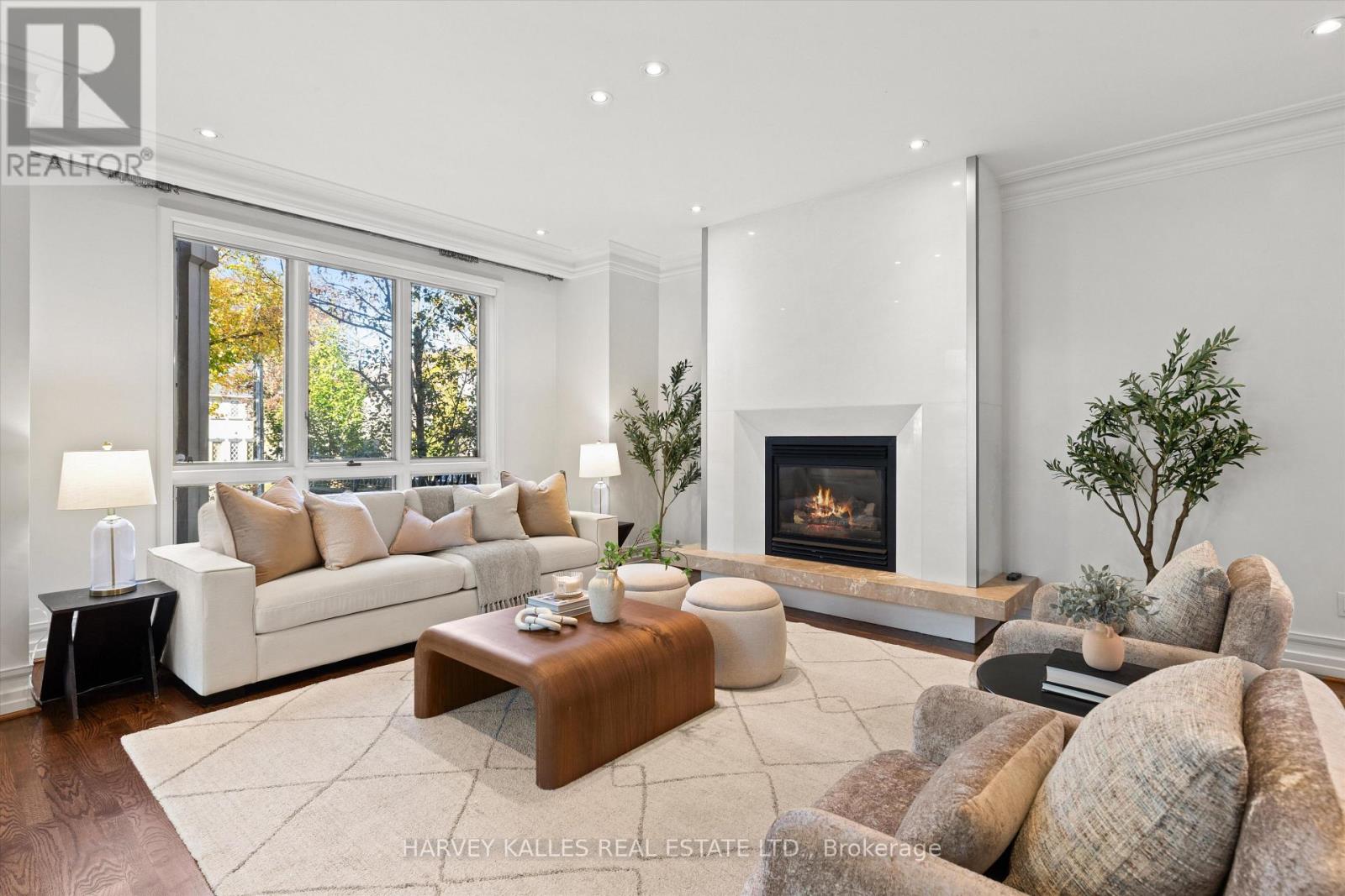 111 LAURELCREST AVENUE