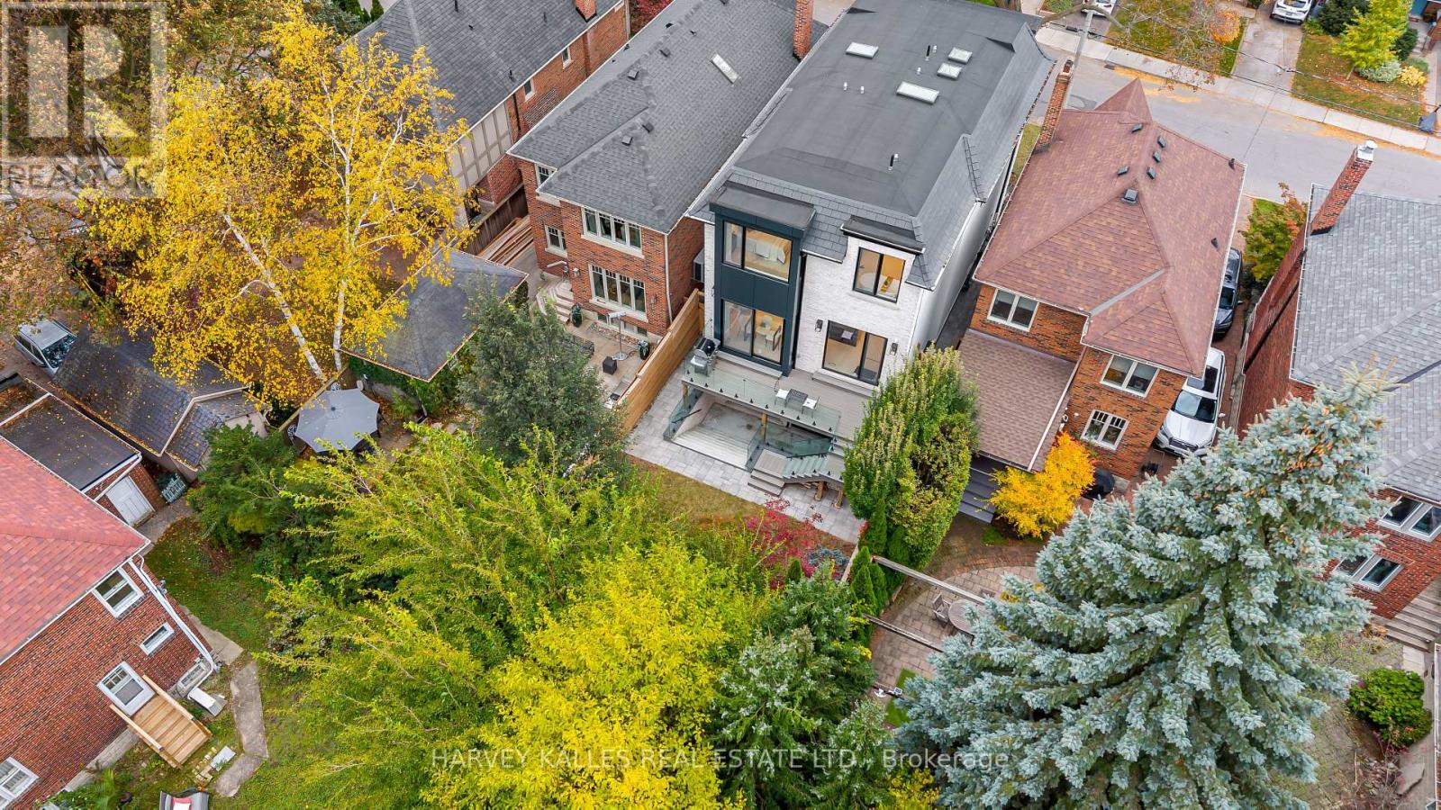 33 SAINT HILDA'S AVENUE