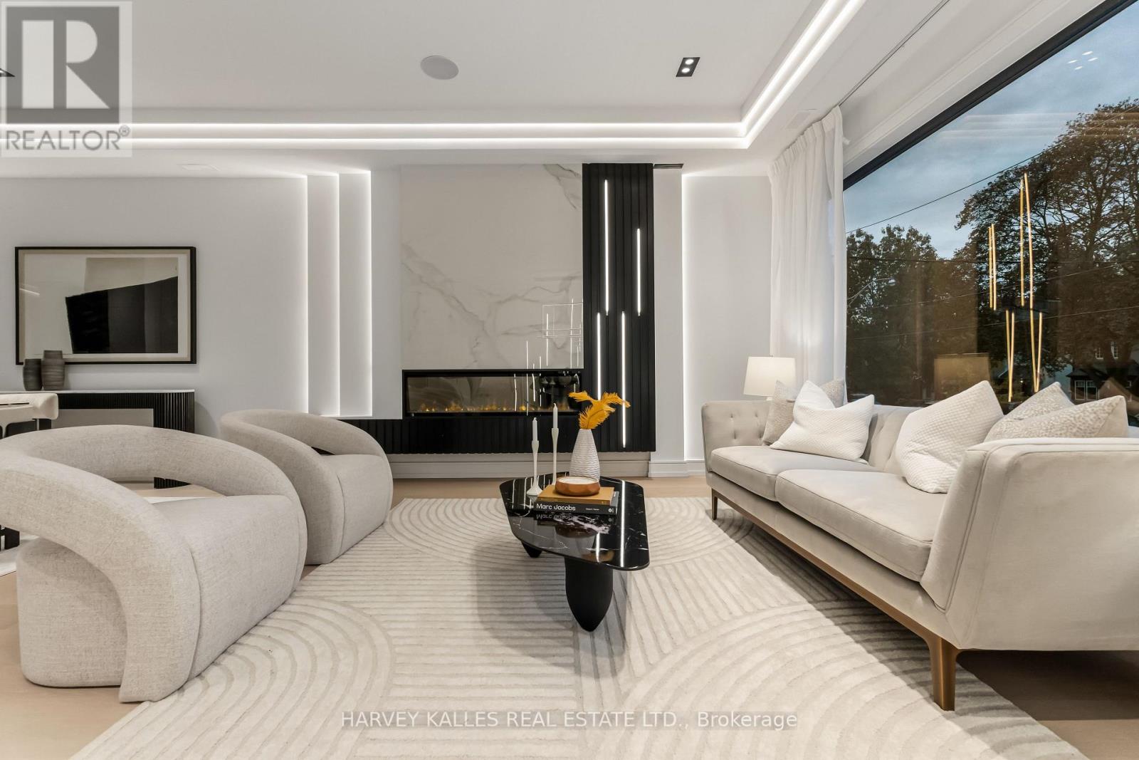 33 SAINT HILDA'S AVENUE
