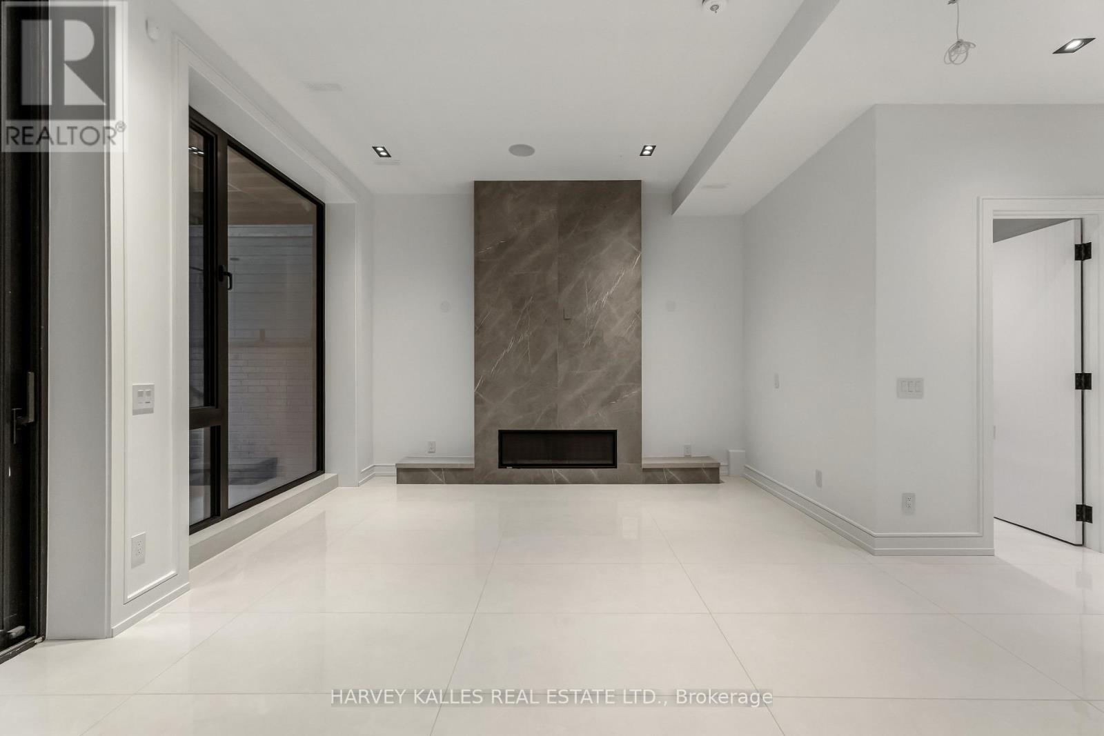 33 SAINT HILDA'S AVENUE