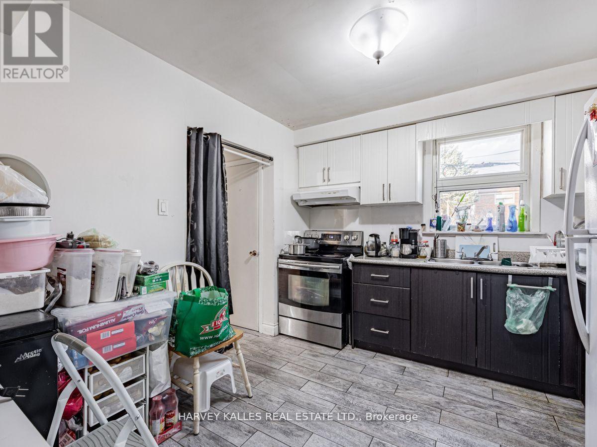 561-563 DANFORTH ROAD