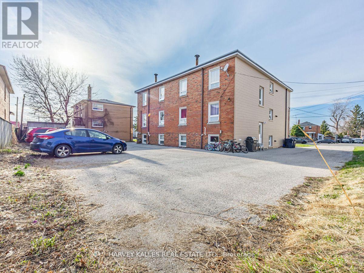 561-563 DANFORTH ROAD