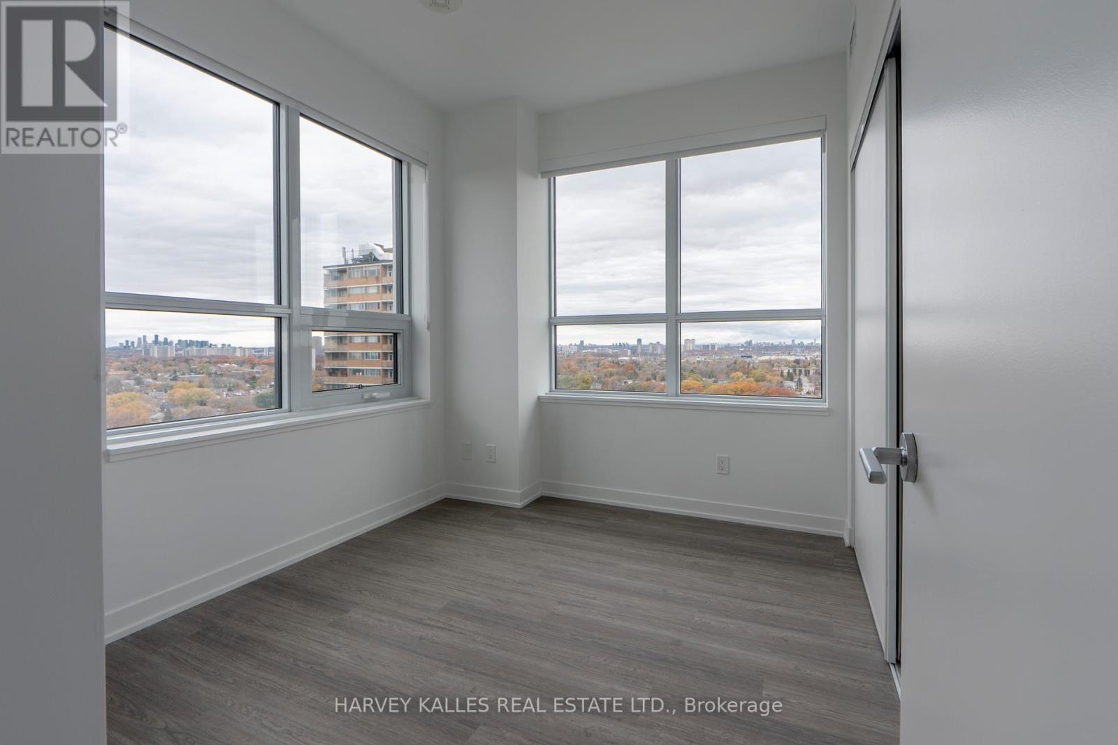 1907 - 100 EASTDALE AVENUE