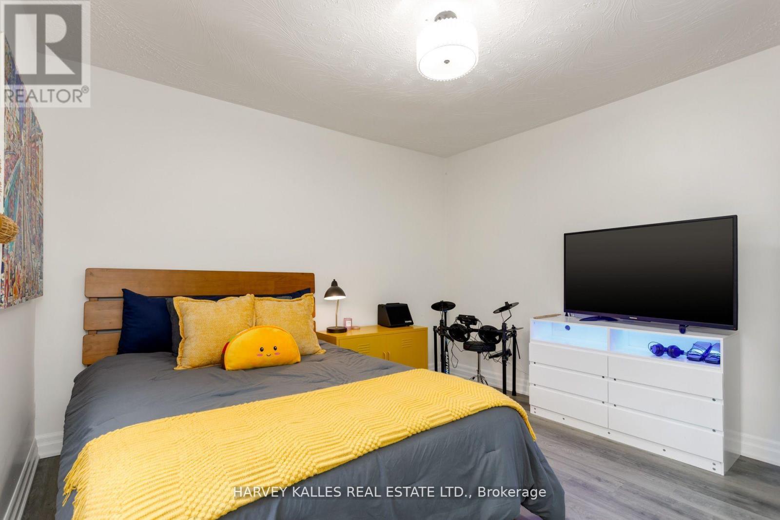 139 KING EDWARD AVENUE