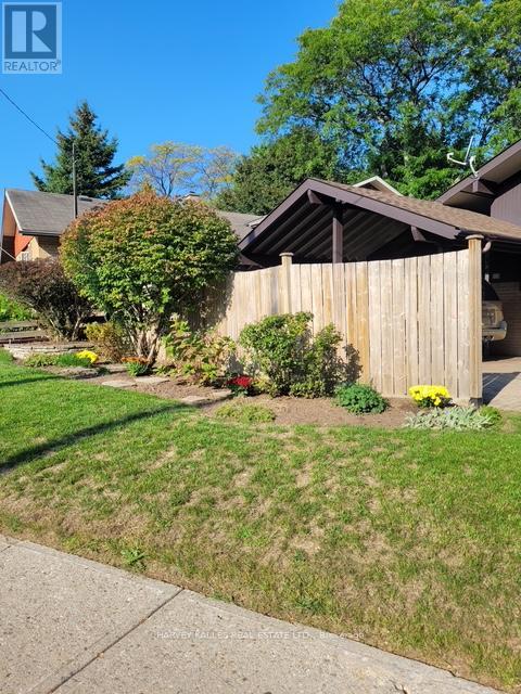 12 LADYSBRIDGE DRIVE