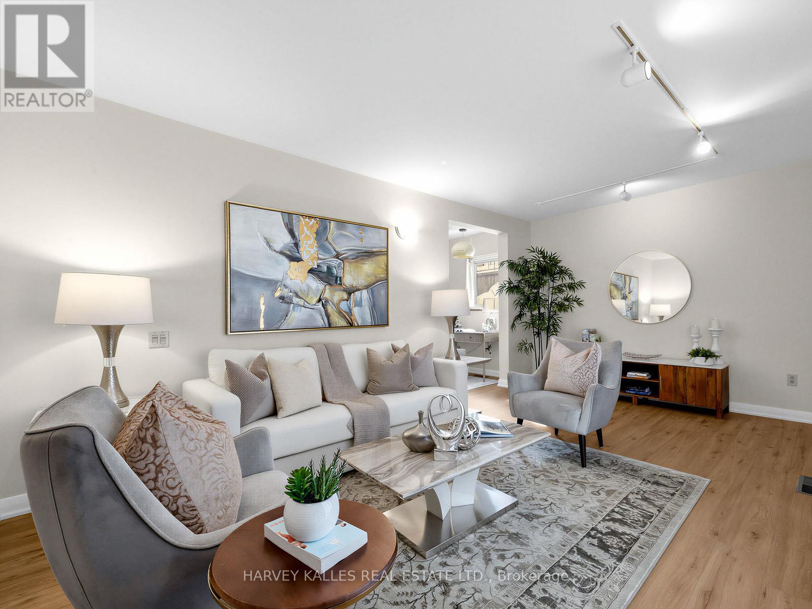 12 LADYSBRIDGE DRIVE