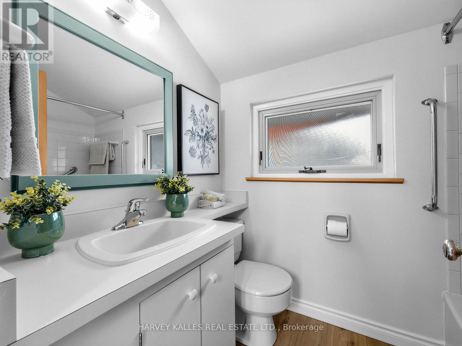 12 LADYSBRIDGE DRIVE