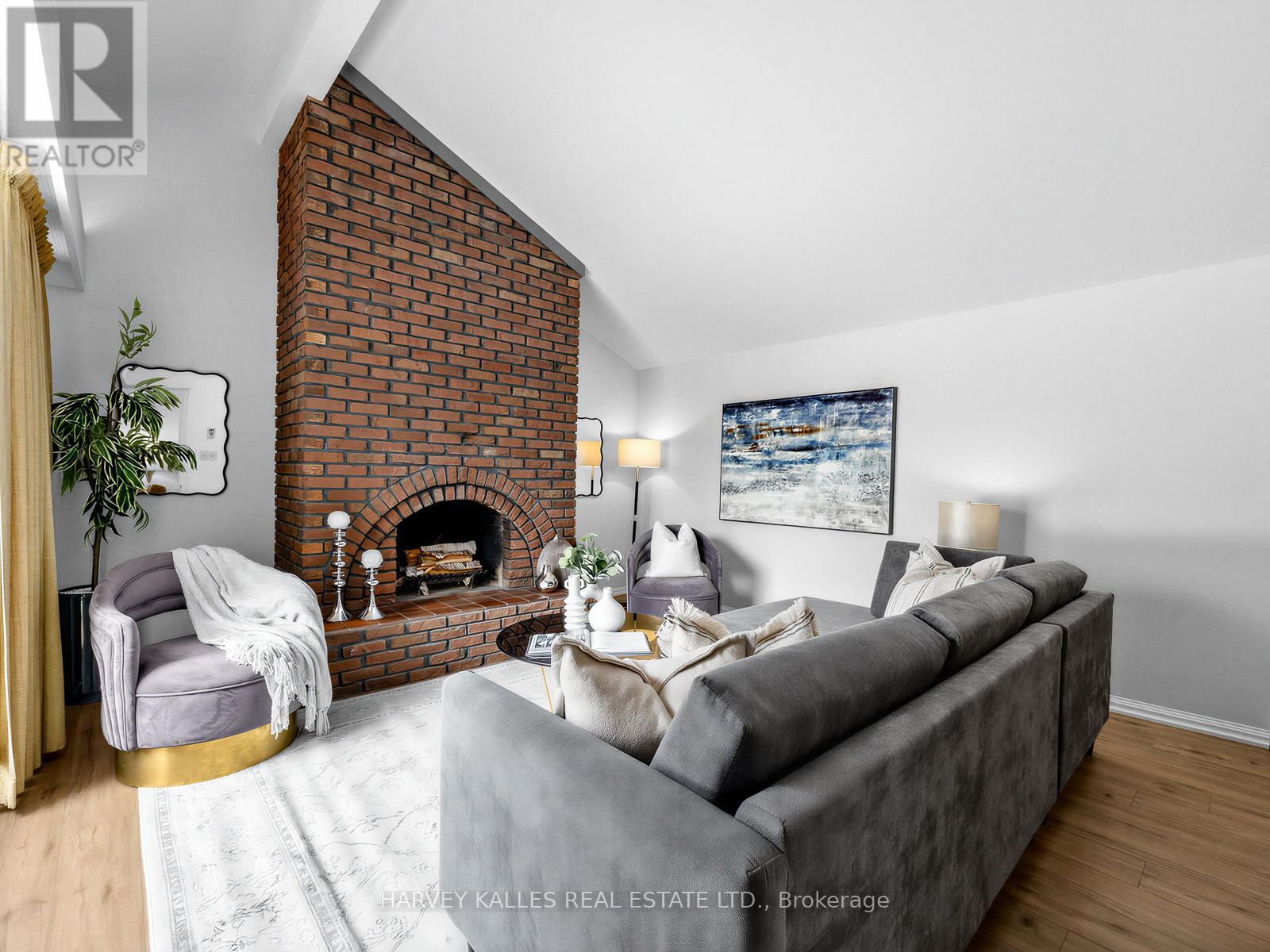 12 LADYSBRIDGE DRIVE