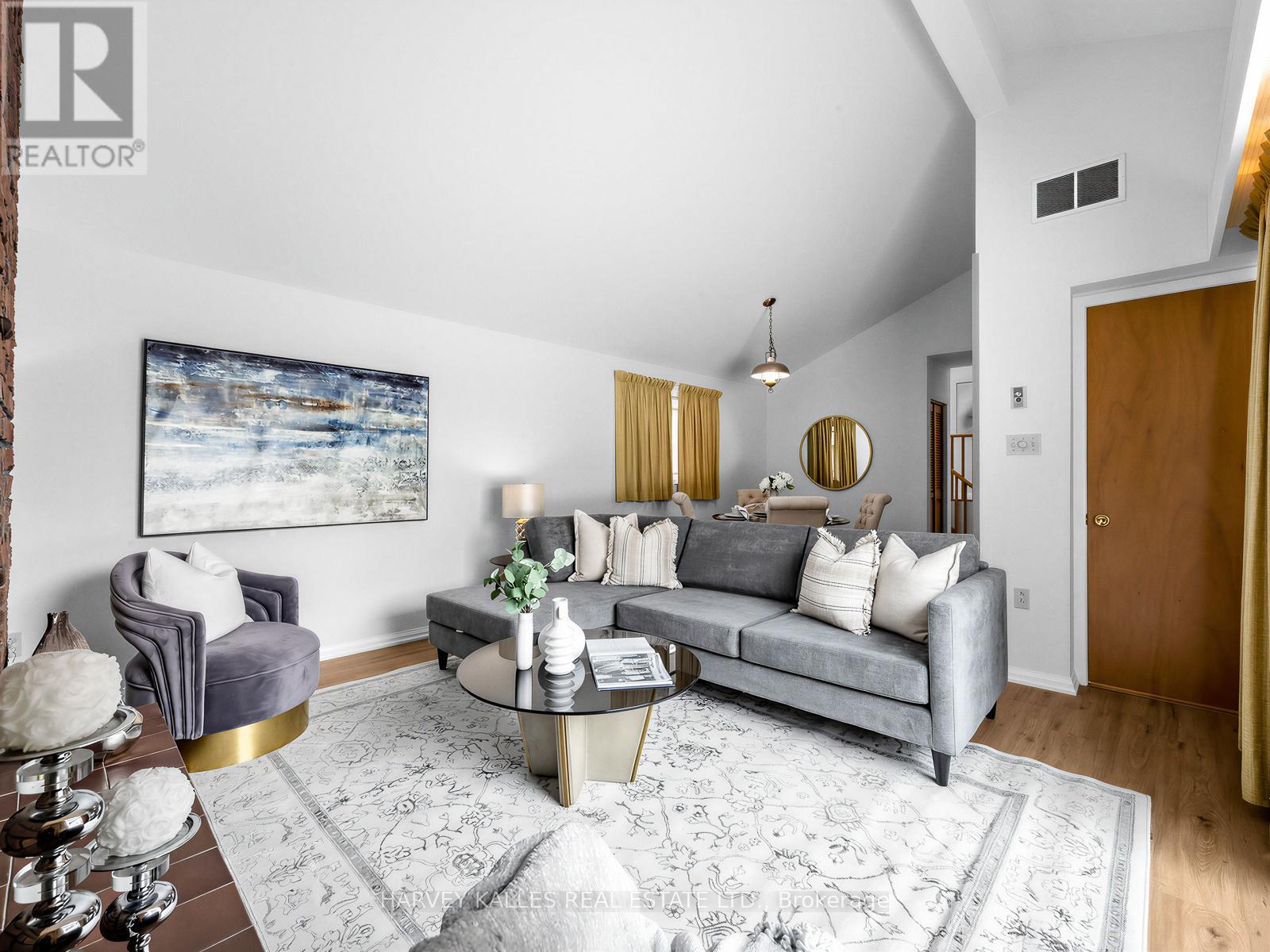 12 LADYSBRIDGE DRIVE