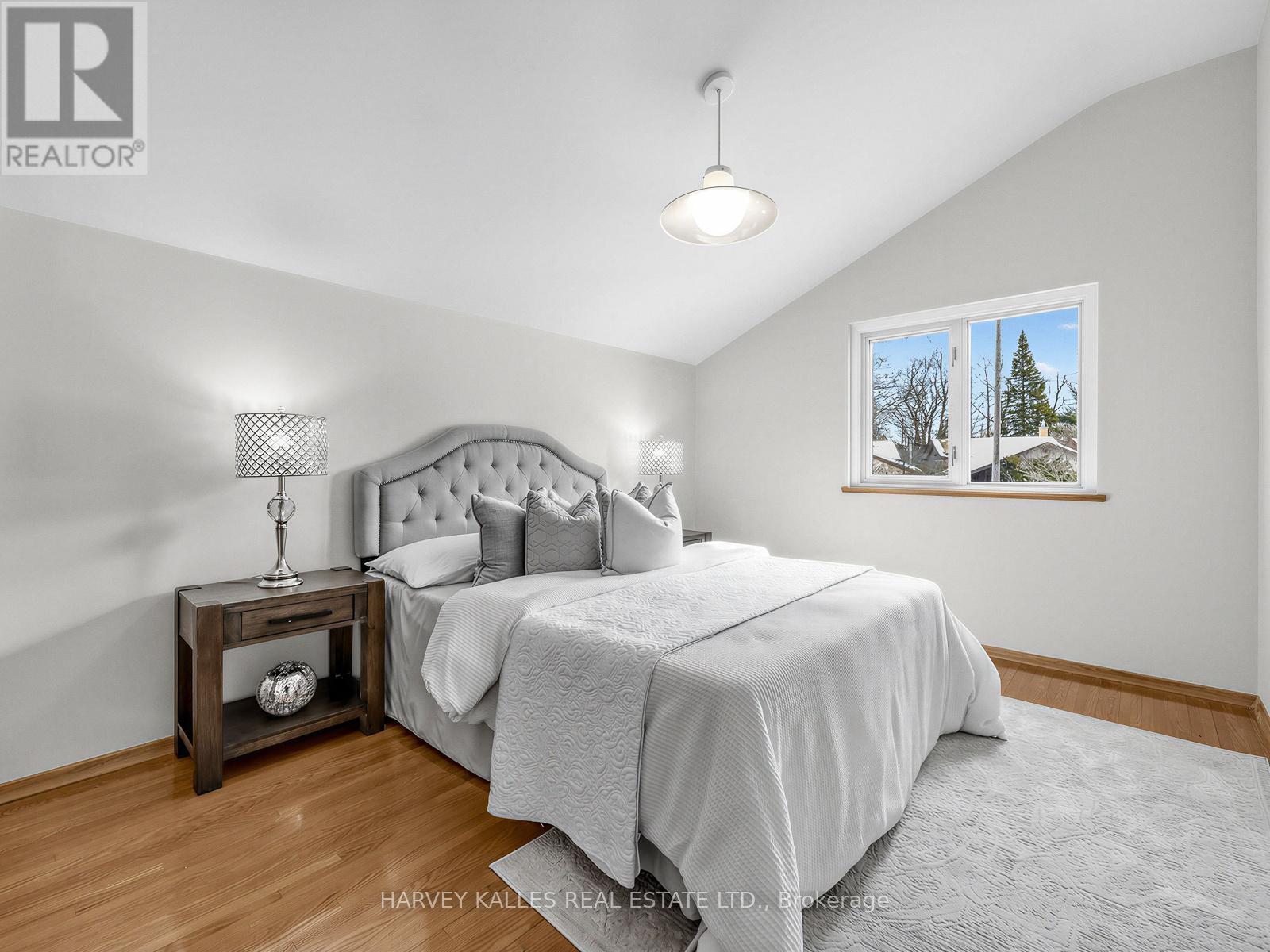 12 LADYSBRIDGE DRIVE