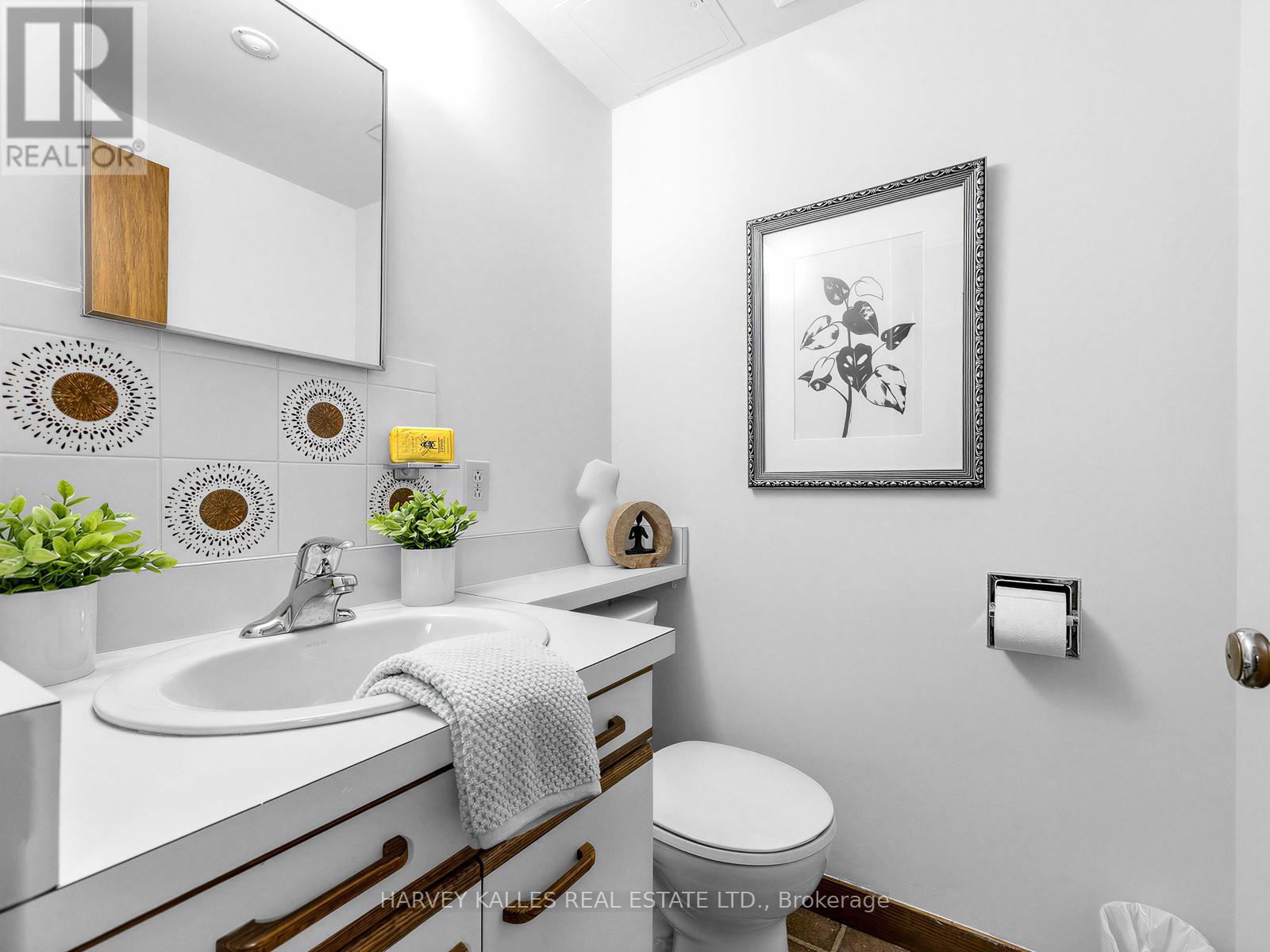 12 LADYSBRIDGE DRIVE