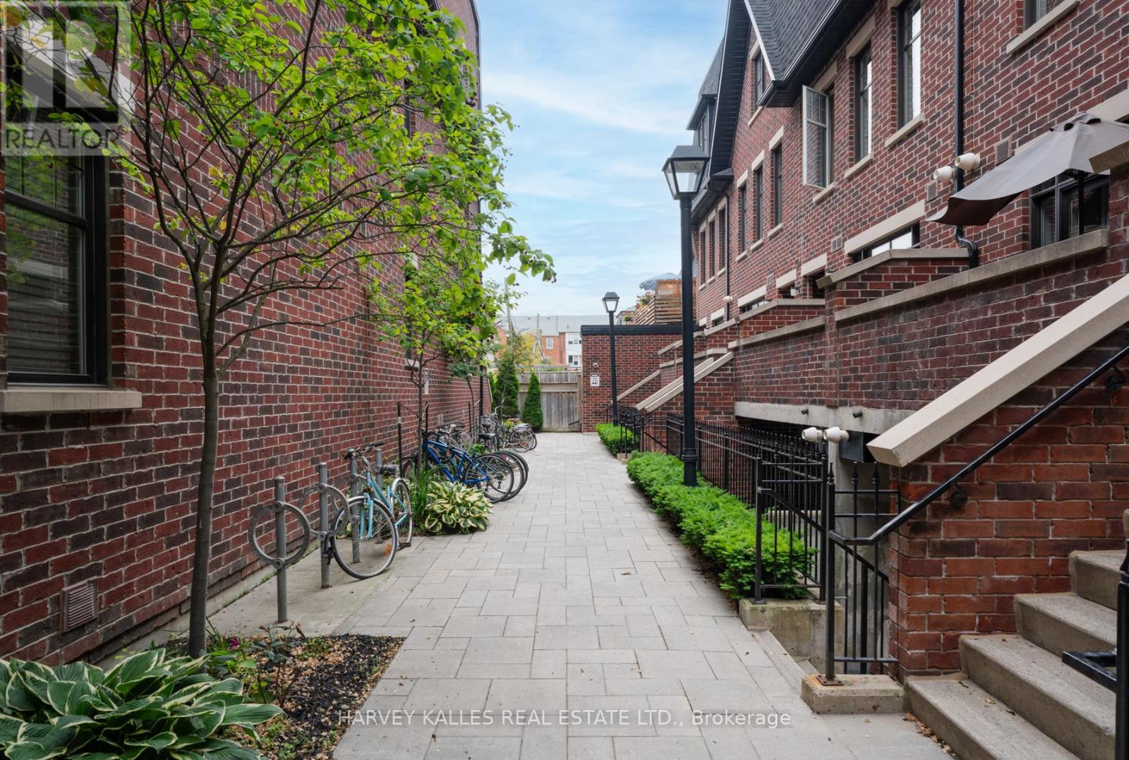 45 - 140 BROADVIEW AVENUE