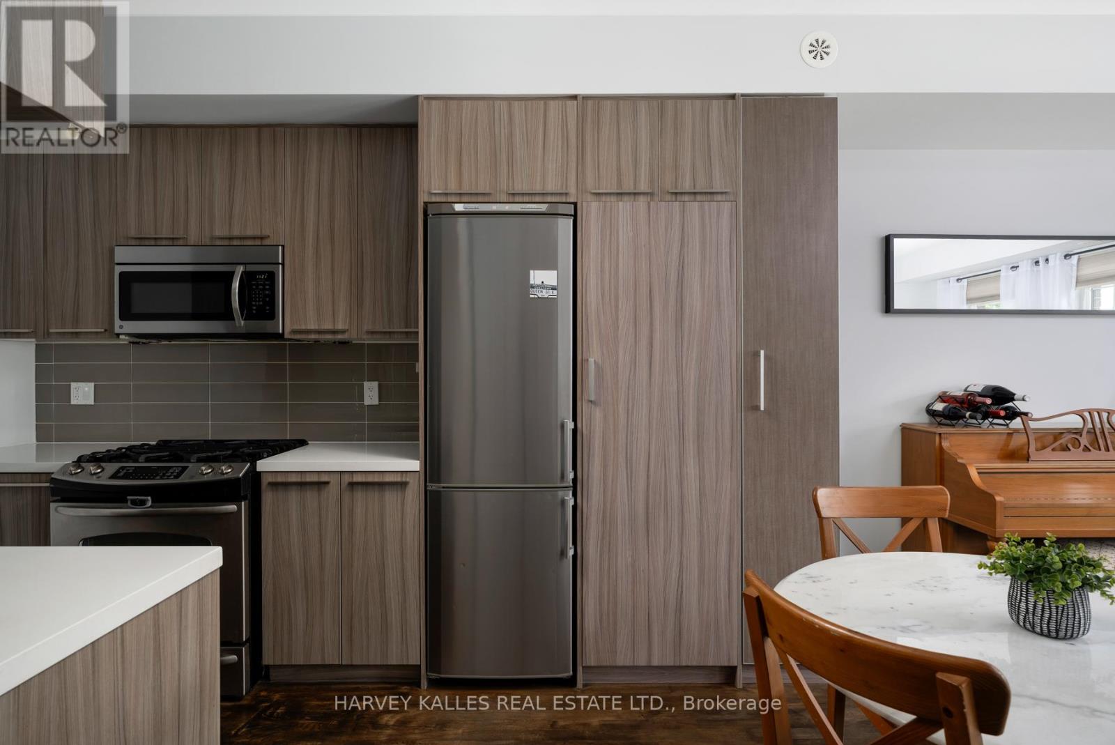 45 - 140 BROADVIEW AVENUE