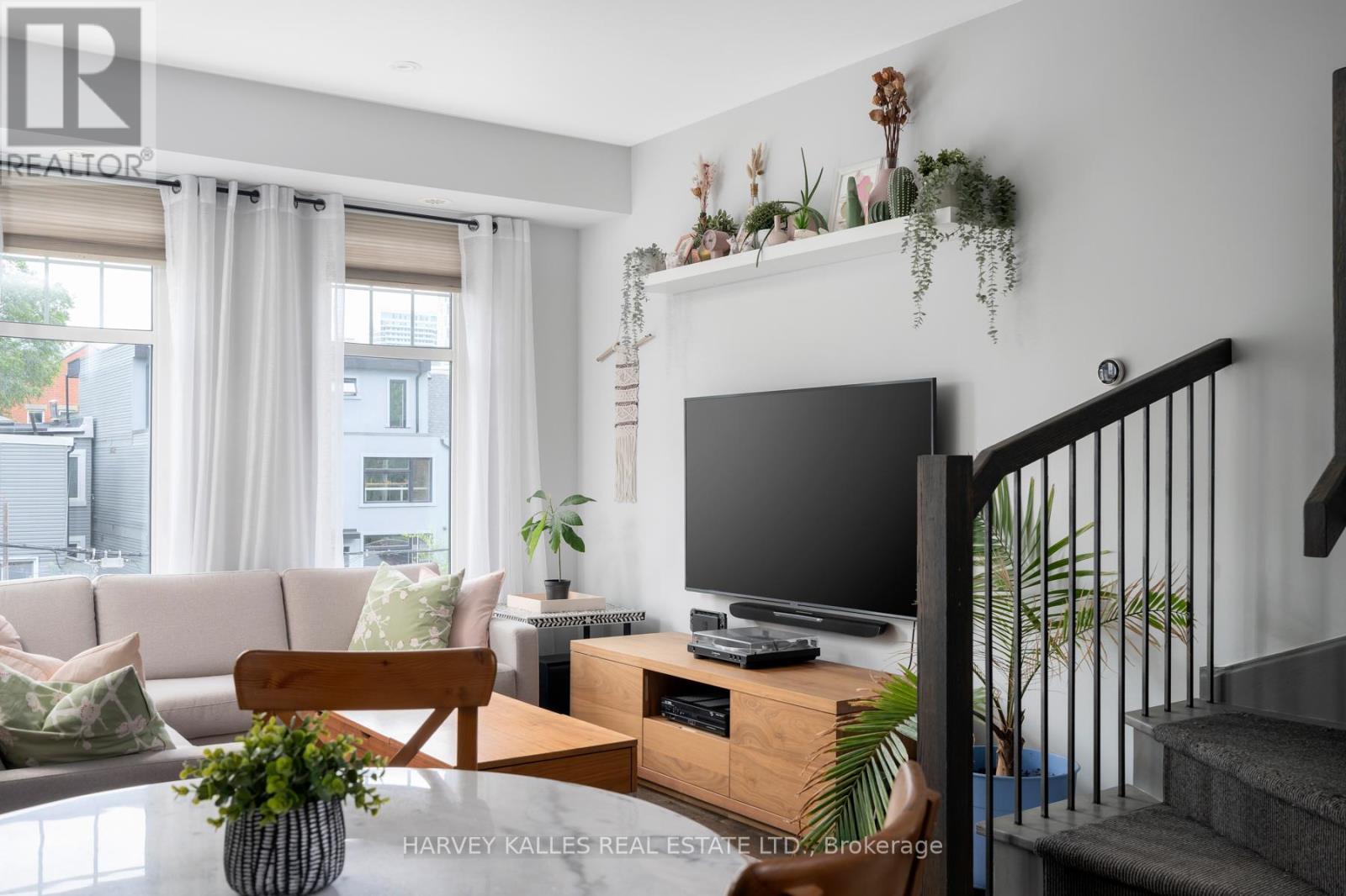 45 - 140 BROADVIEW AVENUE