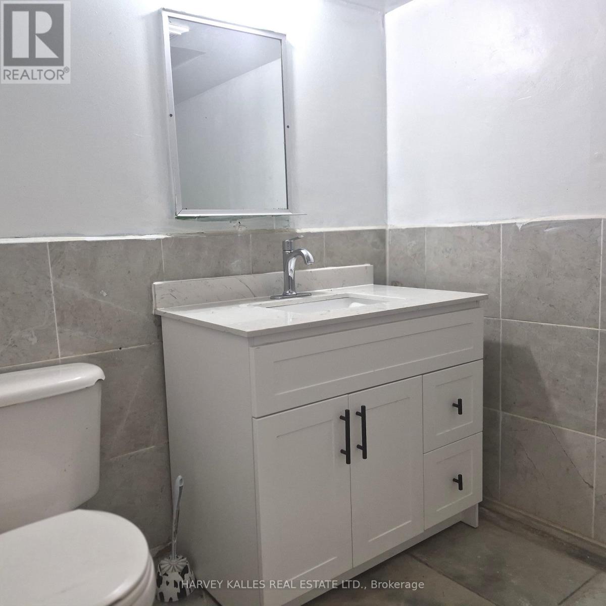 1175 VICTORIA PARK AVENUE