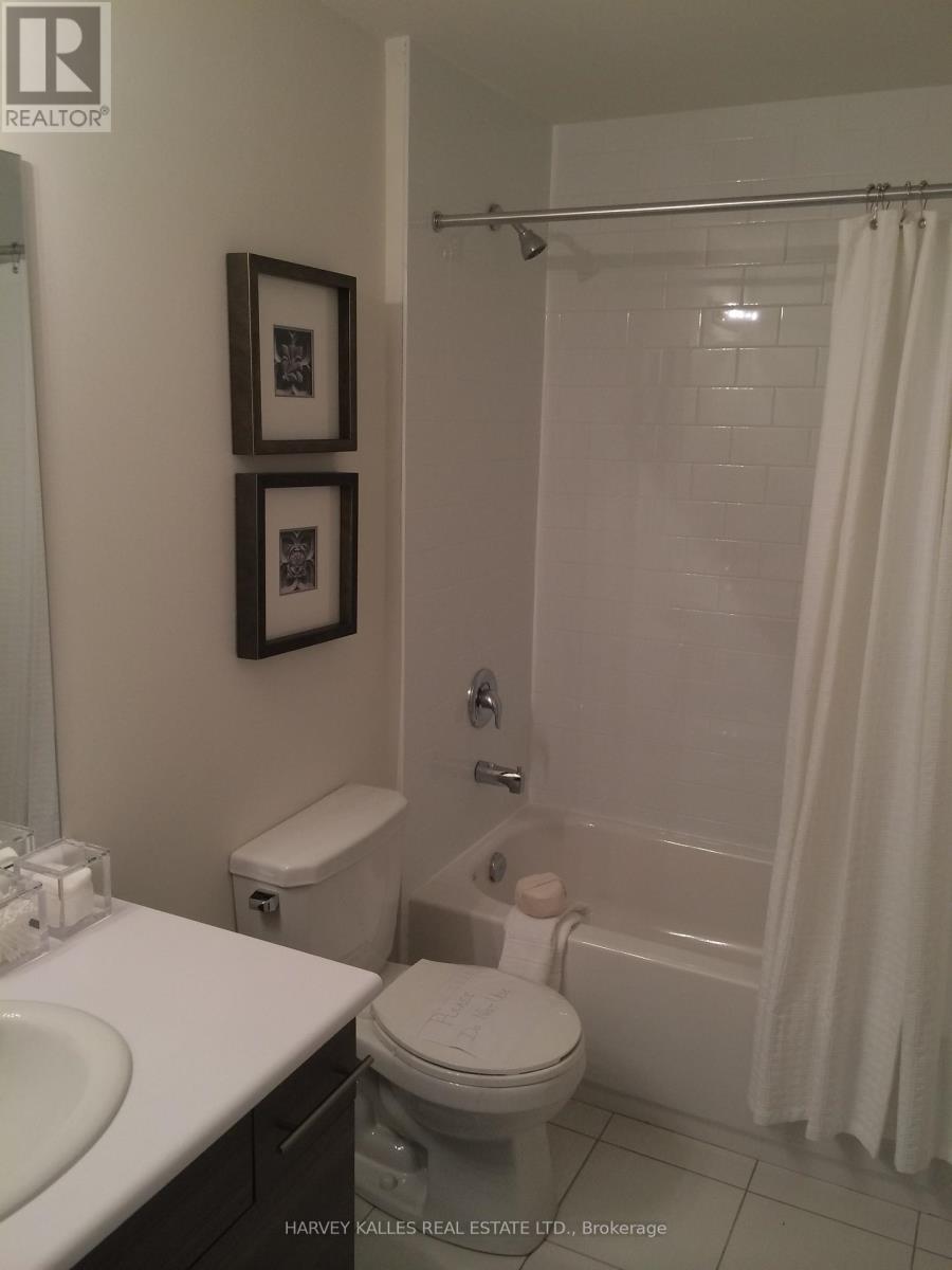 10 - 1961 VICTORIA PARK AVENUE