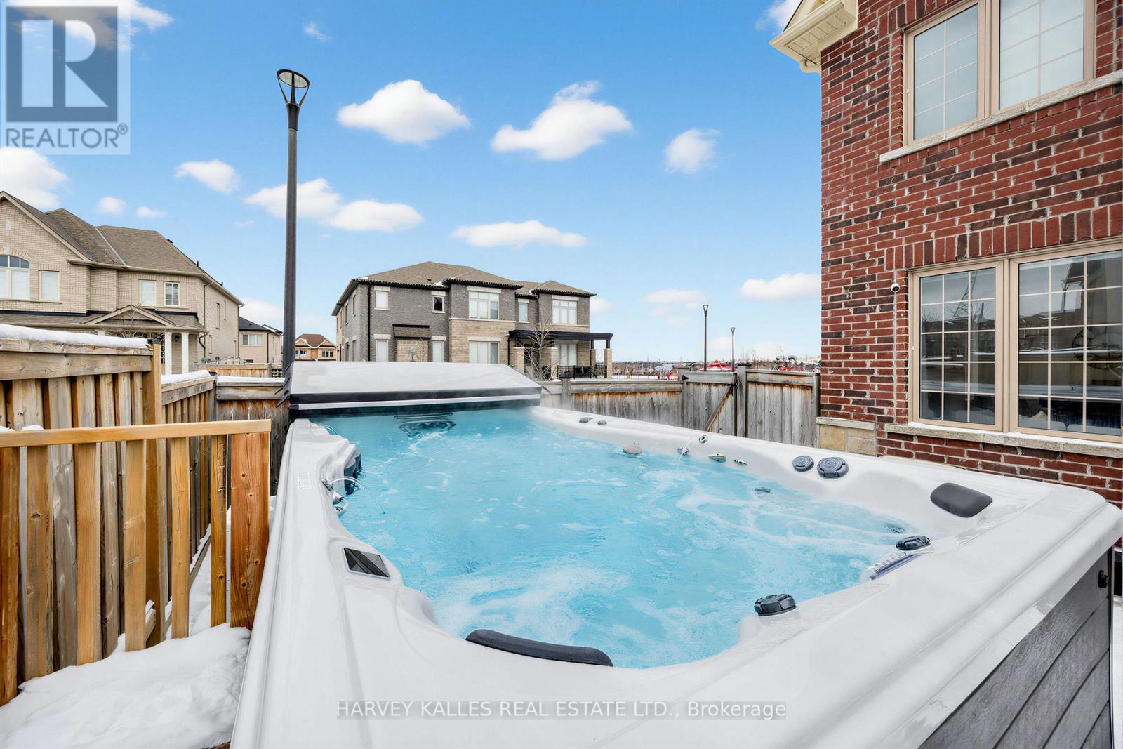 1002 KINGPEAK CRESCENT