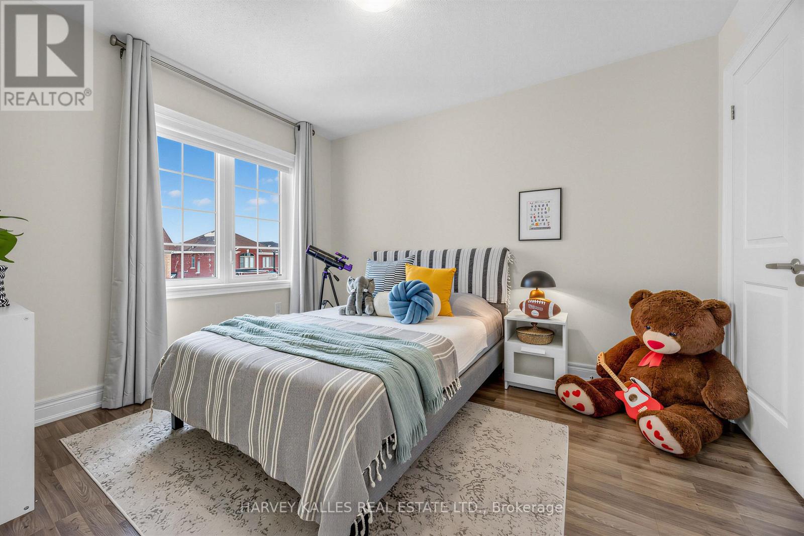 1002 KINGPEAK CRESCENT