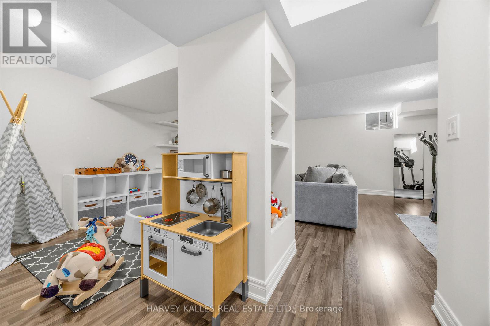 1002 KINGPEAK CRESCENT