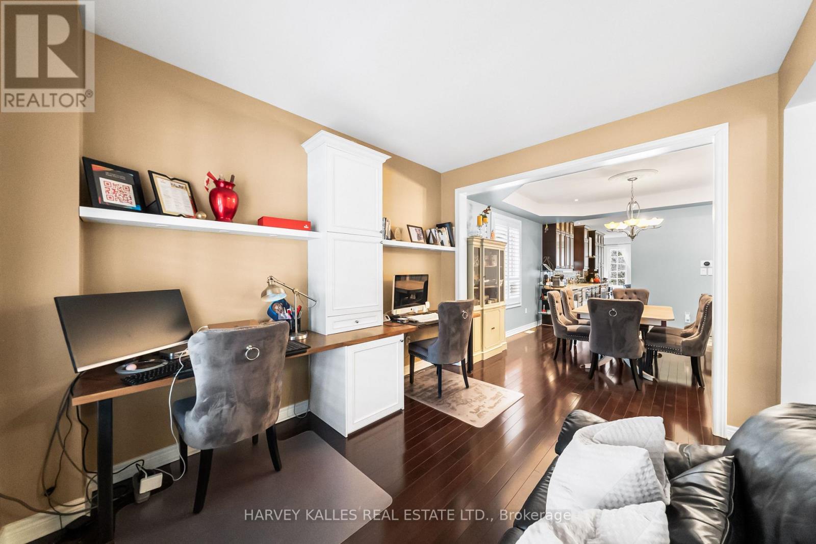 86 ROCKLAND CRESCENT