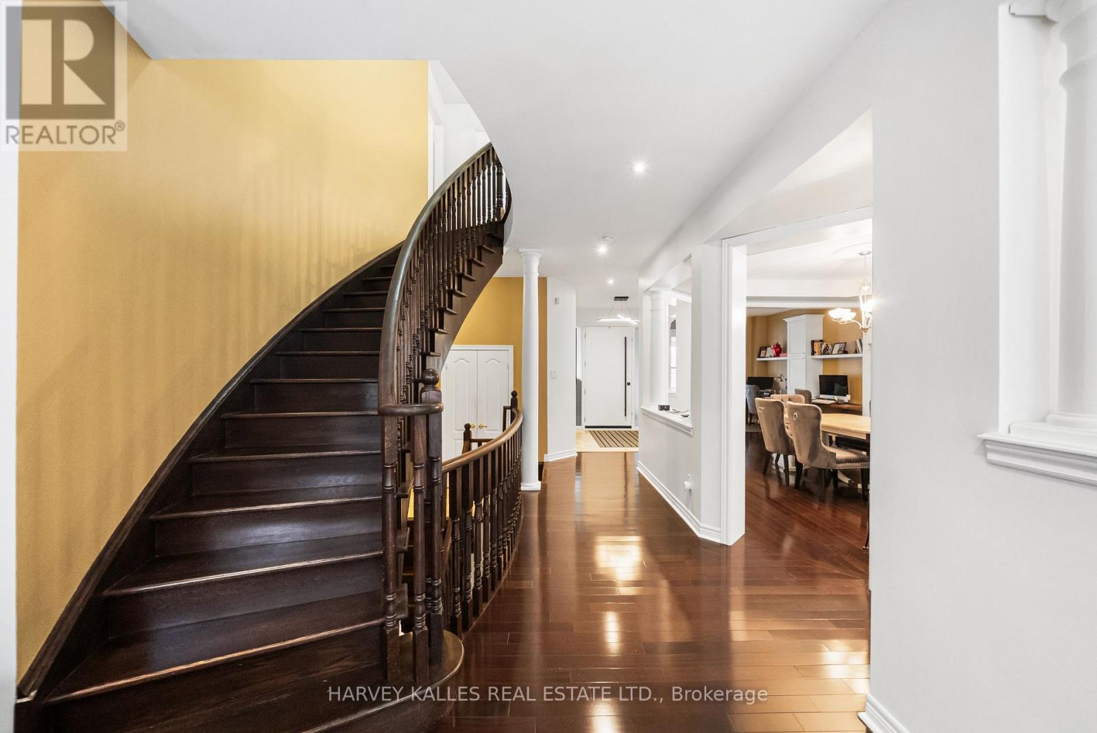 86 ROCKLAND CRESCENT