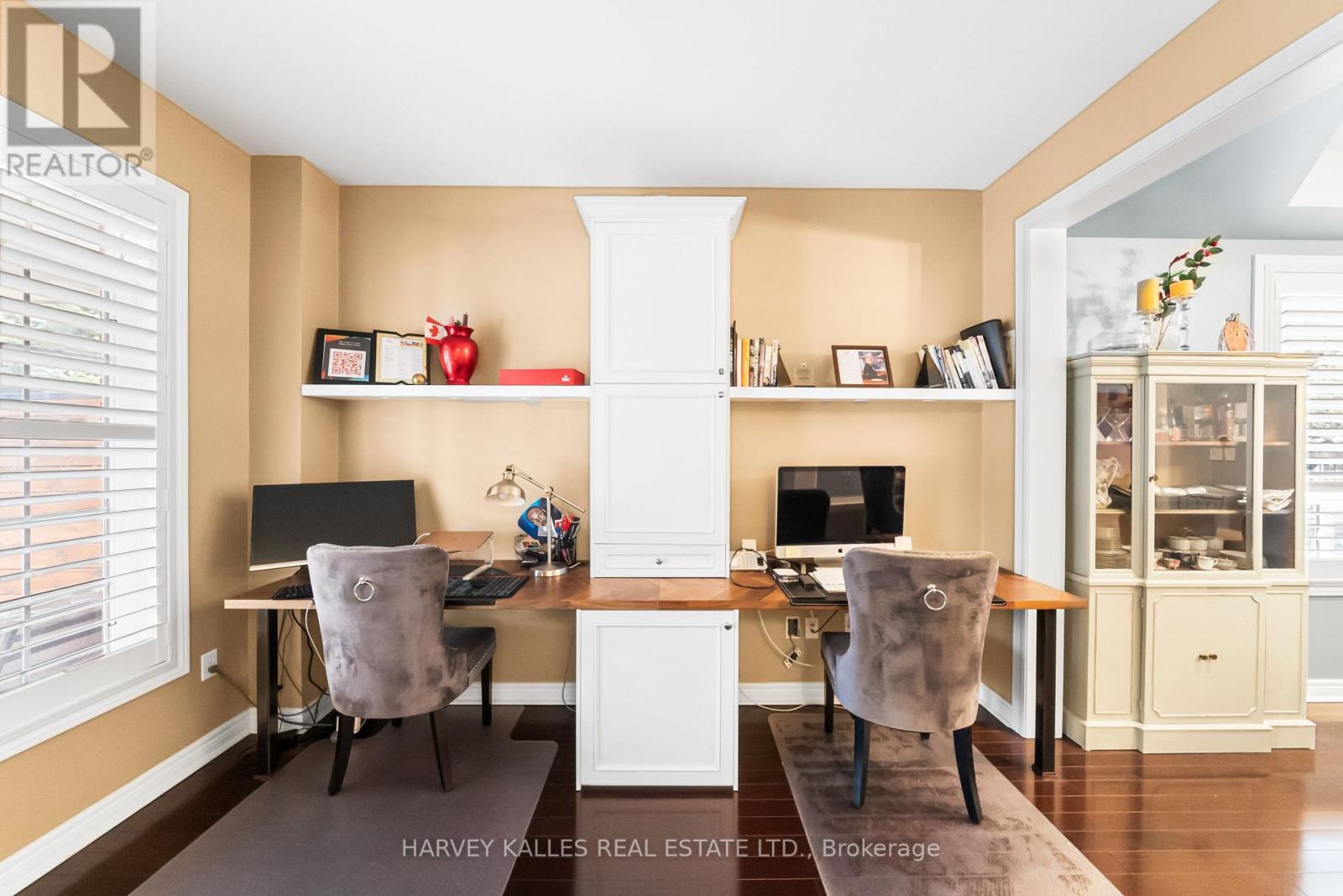 86 ROCKLAND CRESCENT