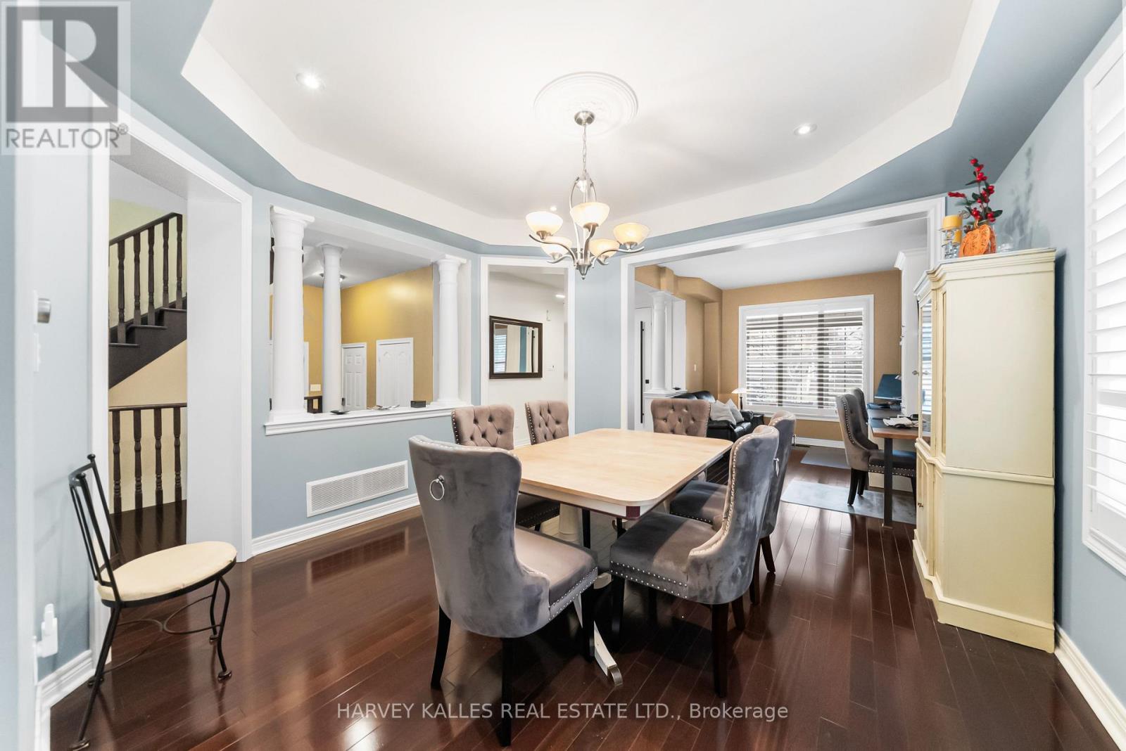 86 ROCKLAND CRESCENT