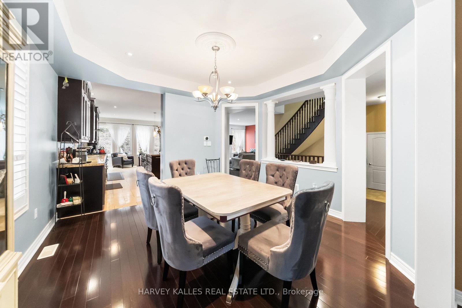 86 ROCKLAND CRESCENT