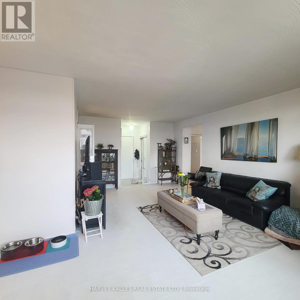 703 - 825 KENNEDY ROAD