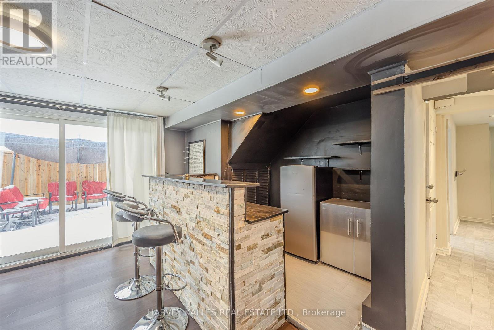 82 - 321 BLACKTHORN STREET