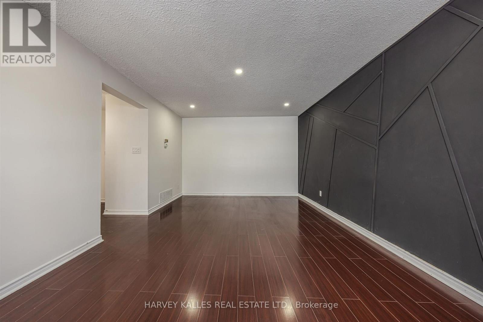 82 - 321 BLACKTHORN STREET