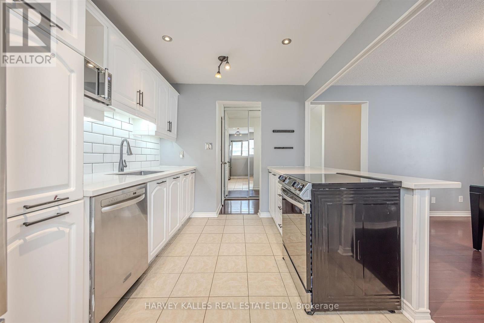 82 - 321 BLACKTHORN STREET