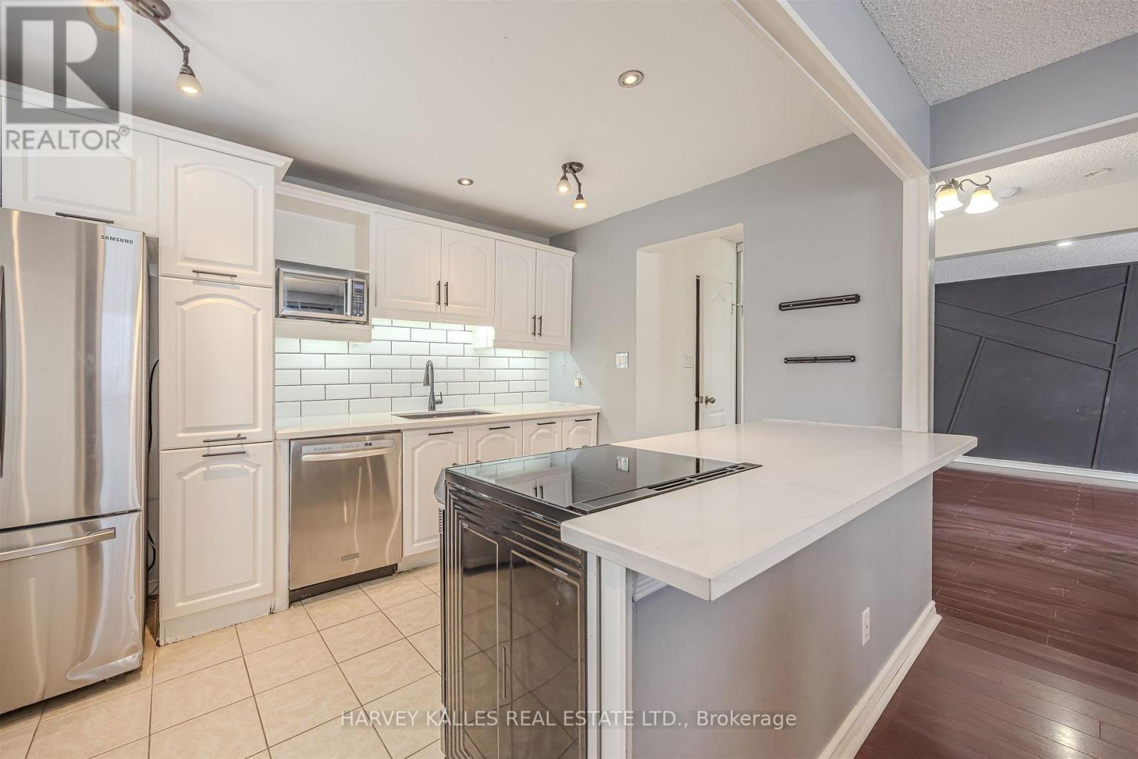 82 - 321 BLACKTHORN STREET