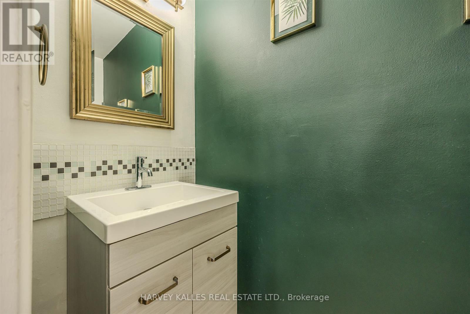 82 - 321 BLACKTHORN STREET