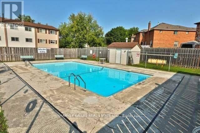 82 - 321 BLACKTHORN STREET