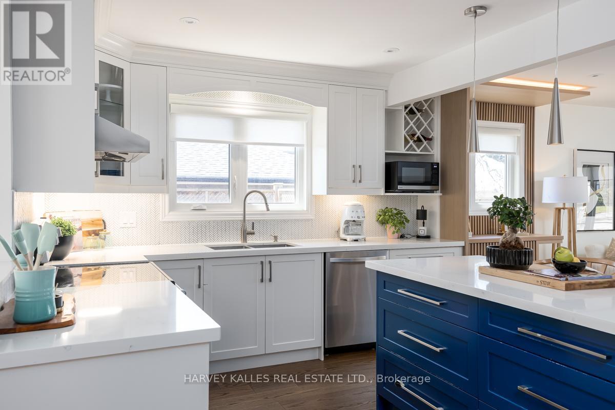 35 MANORGLEN CRESCENT