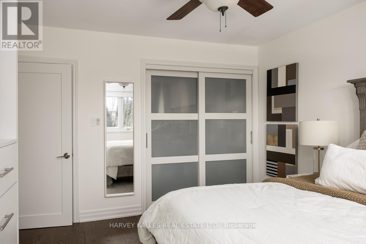 35 MANORGLEN CRESCENT