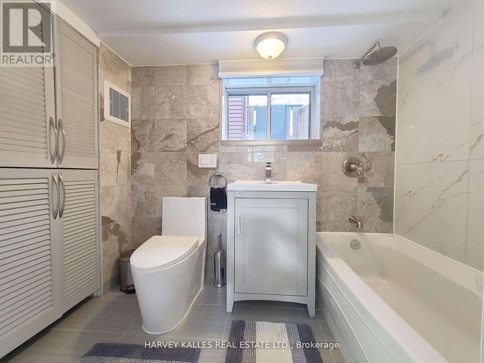 5 - 27 HIAWATHA ROAD