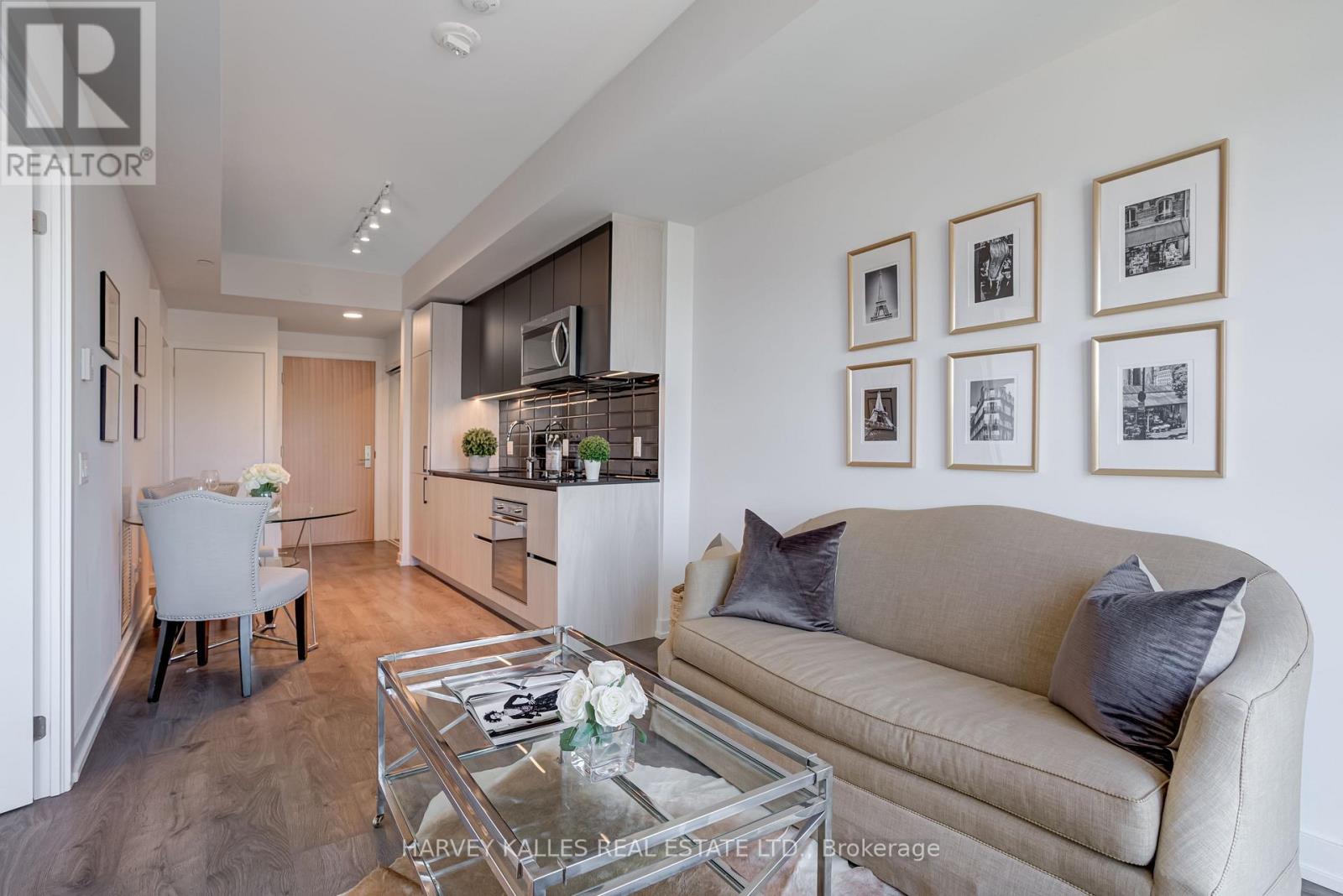 541 - 150 LOGAN AVENUE