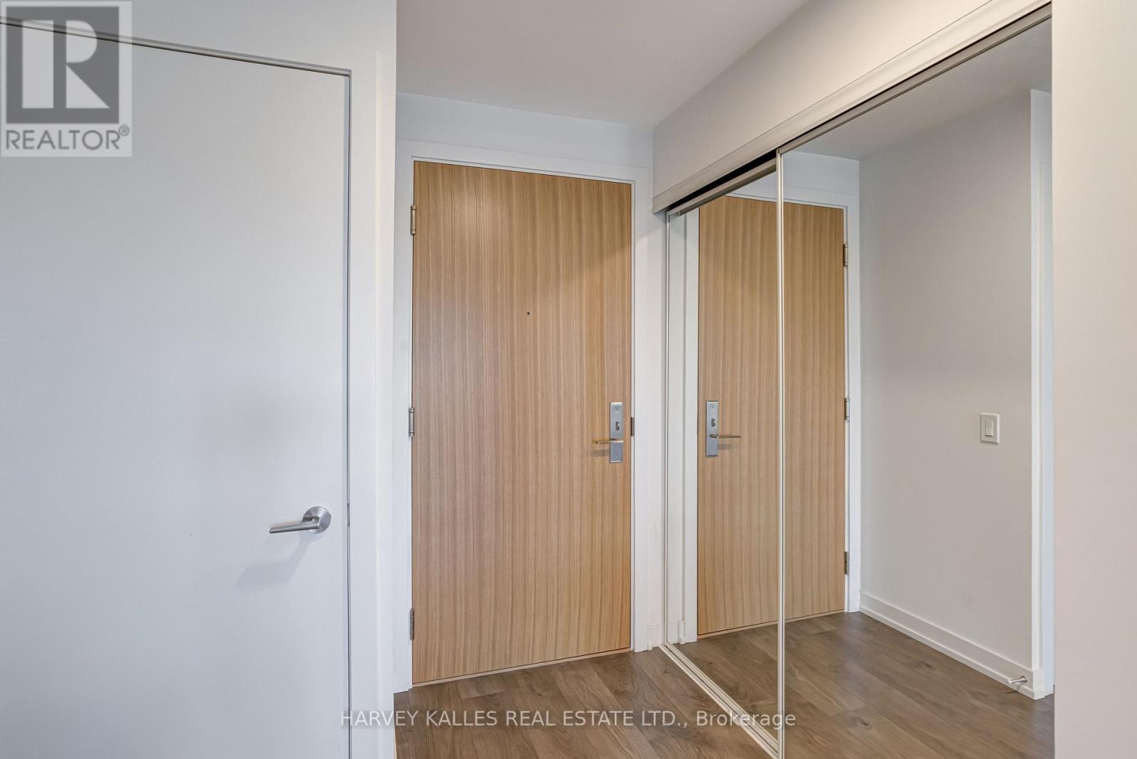 541 - 150 LOGAN AVENUE