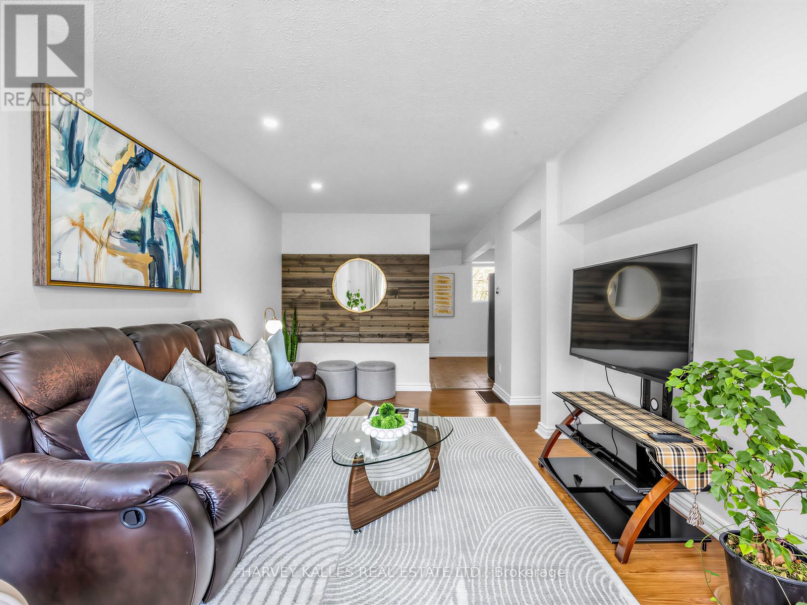 155 - 25 COLLINSGROVE ROAD