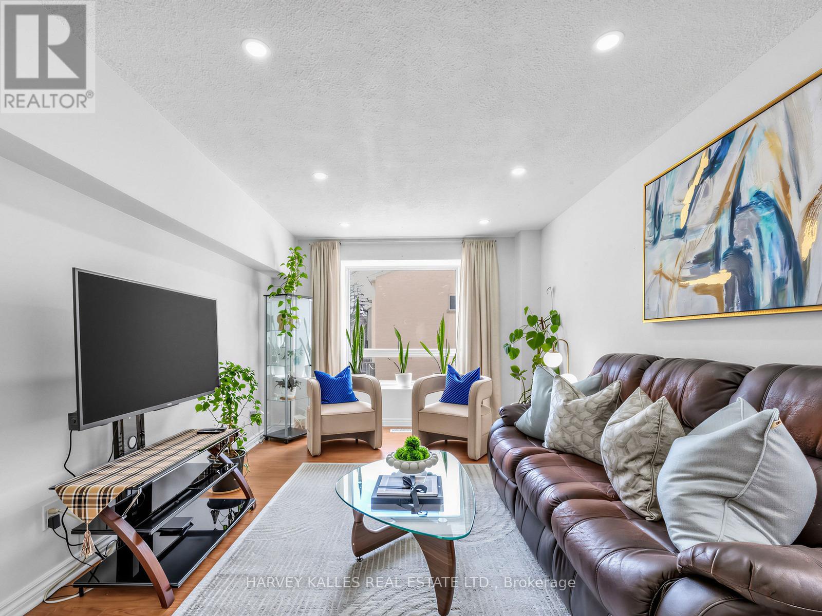 155 - 25 COLLINSGROVE ROAD