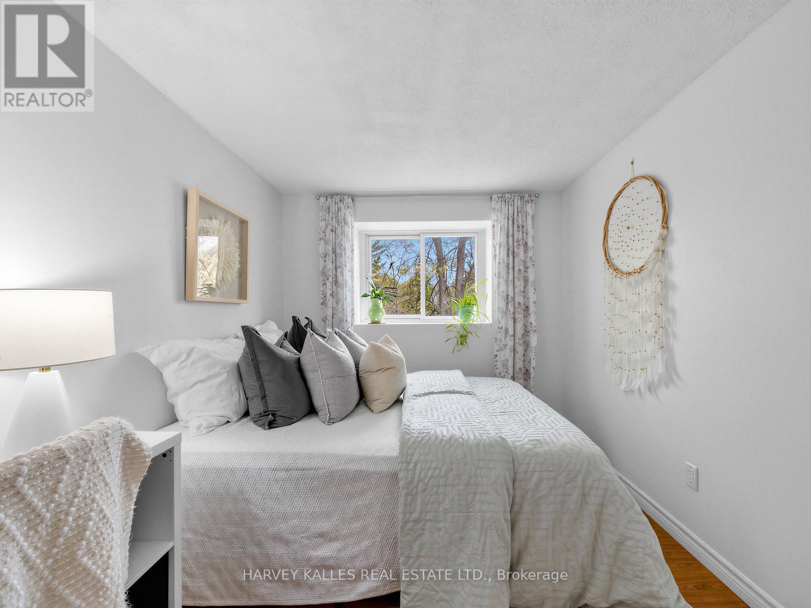155 - 25 COLLINSGROVE ROAD