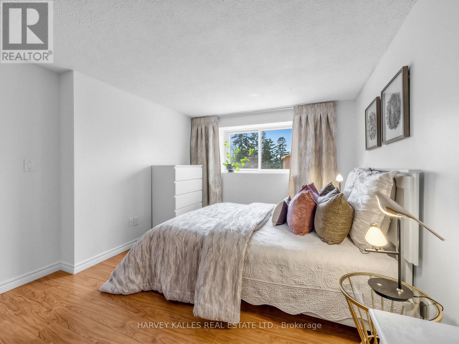 155 - 25 COLLINSGROVE ROAD