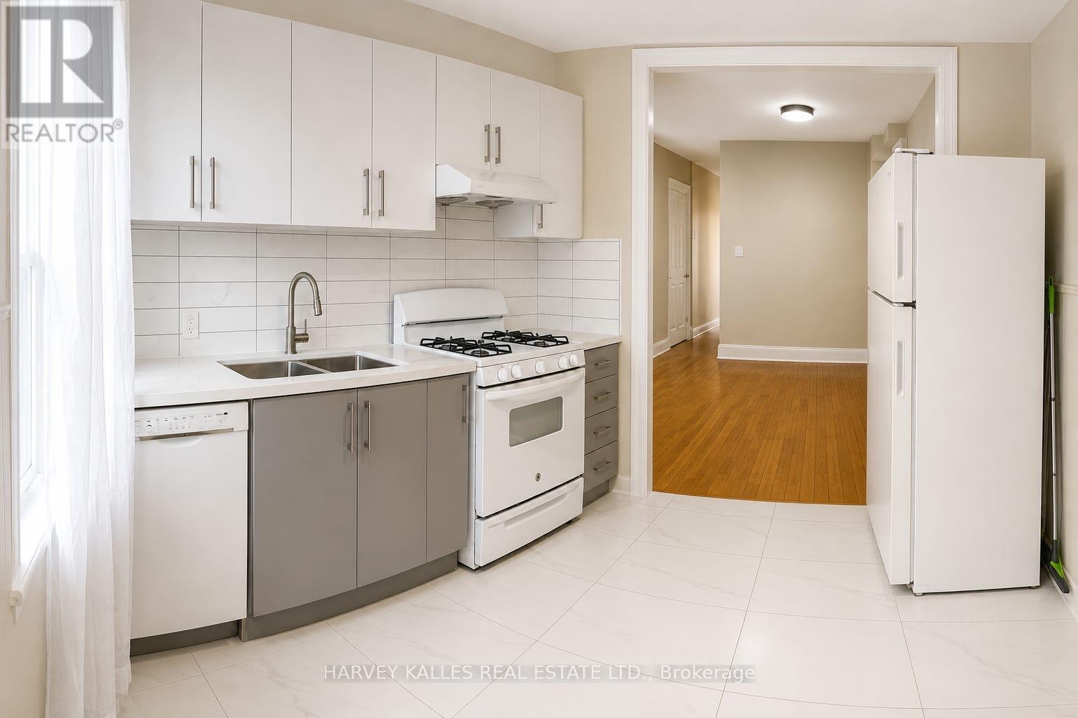 2ND FLR - 1355 DANFORTH AVENUE