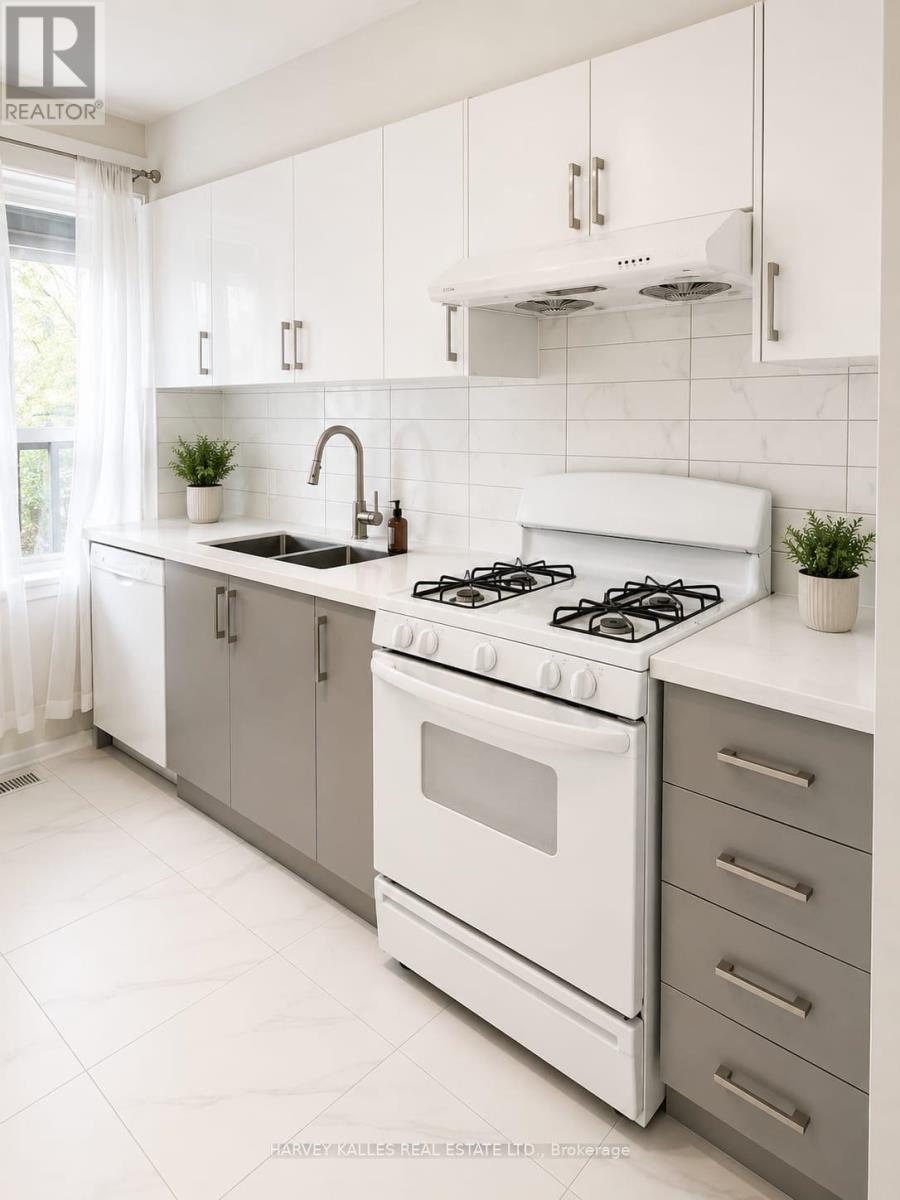 2ND FLR - 1355 DANFORTH AVENUE